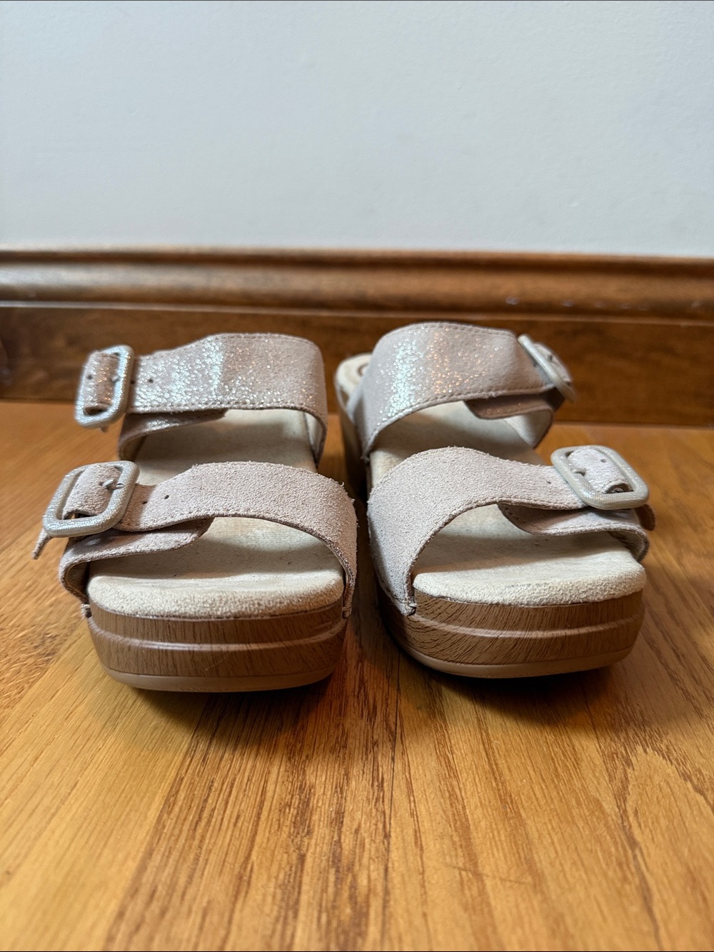 Dansko Sophie Champagne Shimmer Leather Sandals Adjustable EU 37 US 6.5-7 - Picture 3 of 12